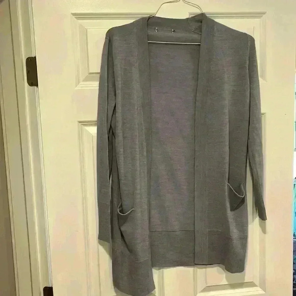 Women’s Open Cardigan M Lilac Long Lines Ribbed Cuffs & Hem Soft Classy No Tags - Picture 1 of 8